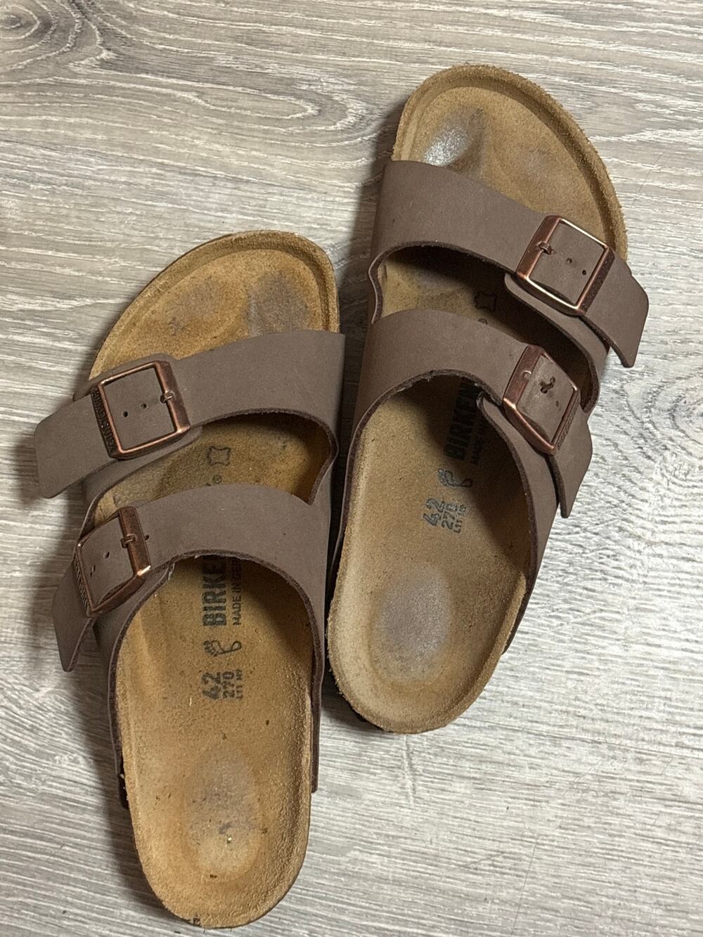 Birkenstock 42 brown sandal men’s 42 (US 8.9-9 men’s)